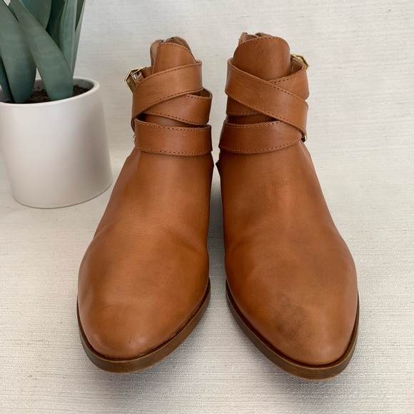 Seychelles Caramel Leather Gold Buckle Ankle Booties Woman’s 8.5 - Picture 5 of 11